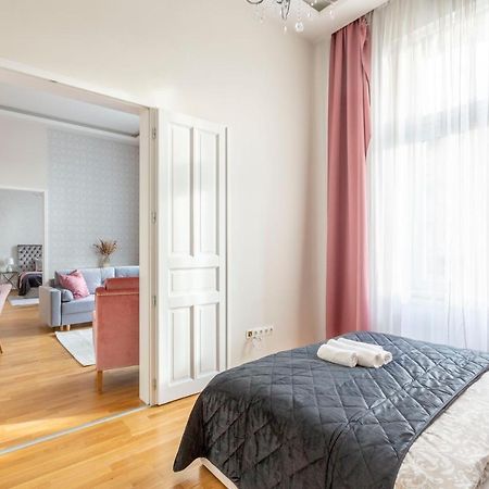 Luxury 3Bedrm 2Bathrm Apartment With Danube River View بودابست المظهر الخارجي الصورة