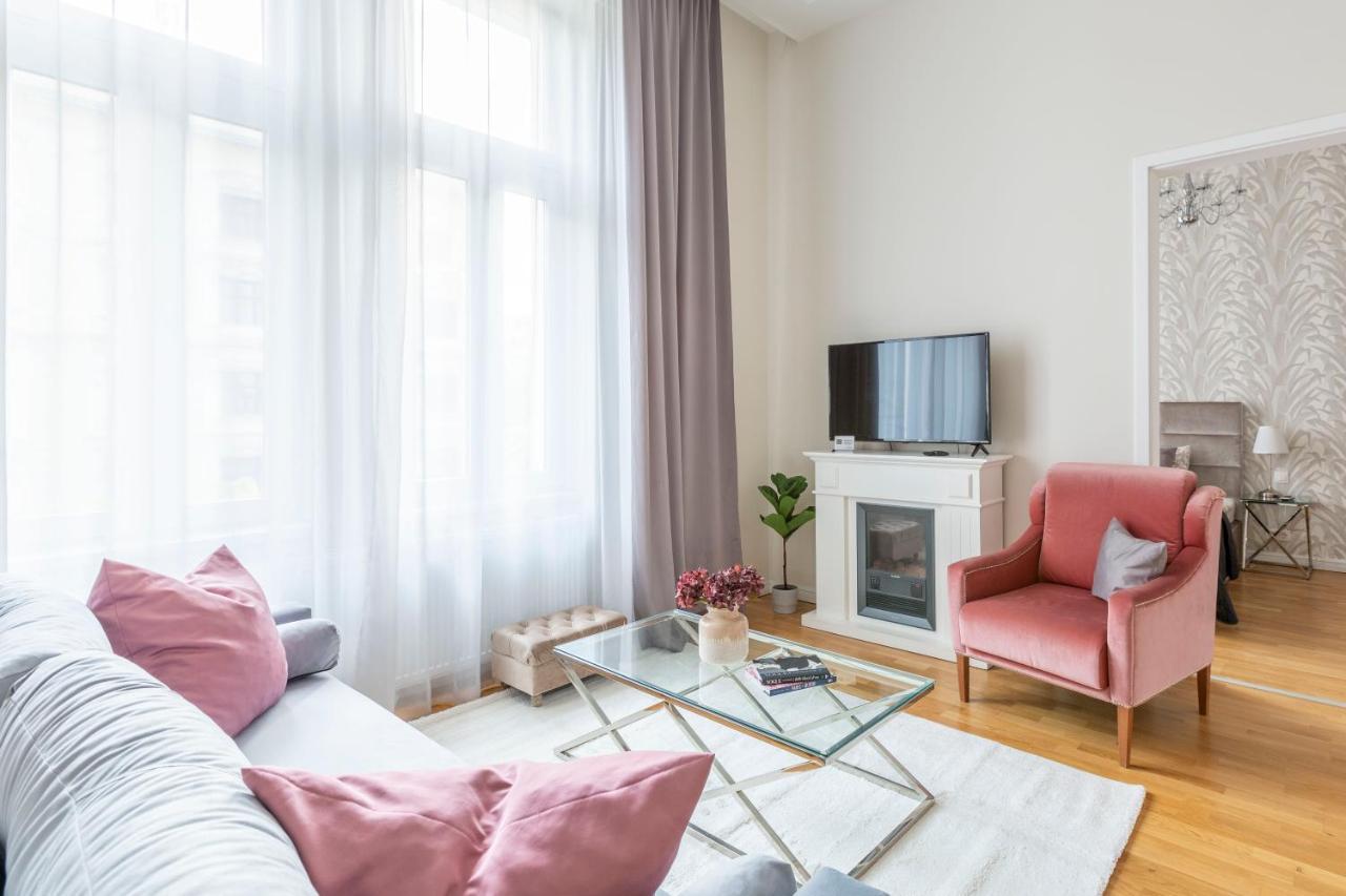 Luxury 3Bedrm 2Bathrm Apartment With Danube River View بودابست المظهر الخارجي الصورة
